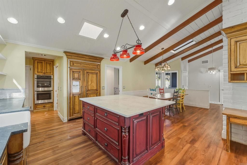 Image 8 of property listing at 3248 Mary Lane, Escondido, CA 92025