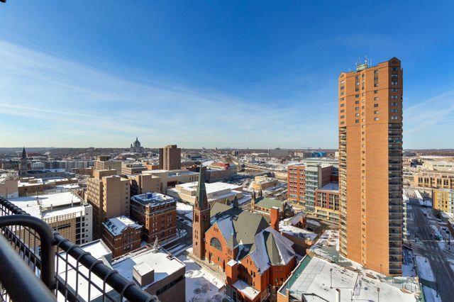 66 9th Street E 2516, Saint Paul, MN 55101