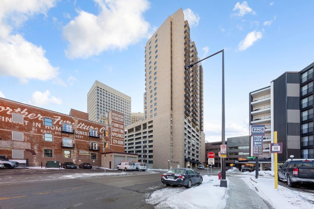 66 9th Street E 2516, Saint Paul, MN 55101