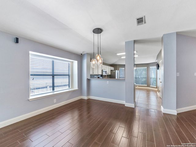 9807 SANDIE, Helotes, TX 78023