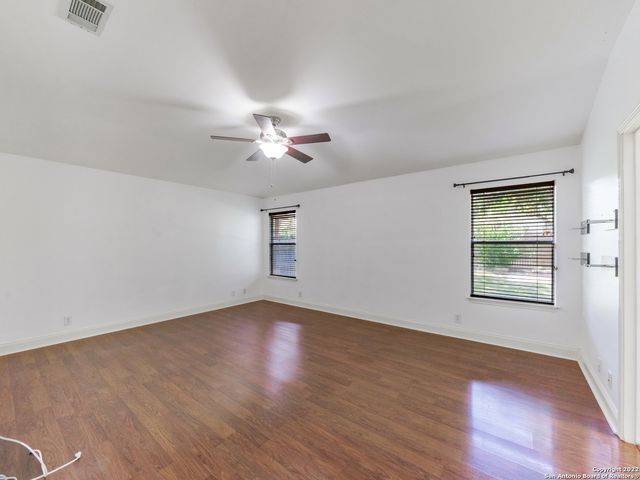 9807 SANDIE, Helotes, TX 78023