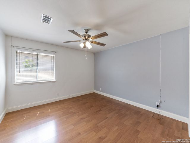 9807 SANDIE, Helotes, TX 78023