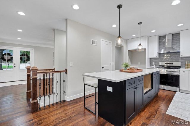 1670 Bennett Avenue, Warson Woods, MO 63122