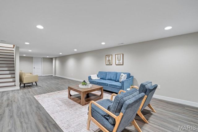 1670 Bennett Avenue, Warson Woods, MO 63122