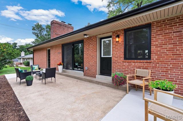 1670 Bennett Avenue, Warson Woods, MO 63122