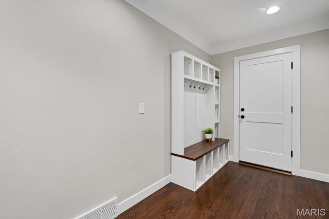 1670 Bennett Avenue, Warson Woods, MO 63122