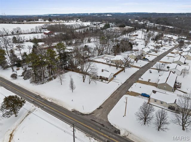 393 Martin Field Court, Villa Ridge, MO 63089