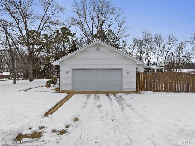 393 Martin Field Court, Villa Ridge, MO 63089