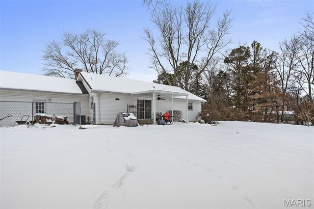 393 Martin Field Court, Villa Ridge, MO 63089