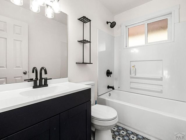 1632-1634 Hollywood Dr, Pueblo, CO 81005