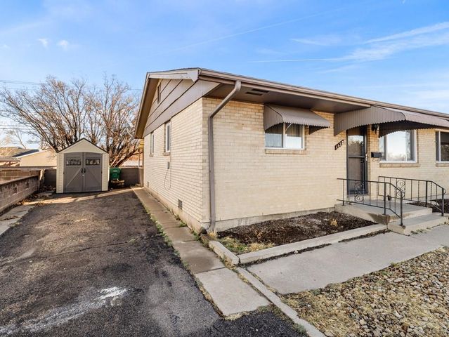 1632-1634 Hollywood Dr, Pueblo, CO 81005