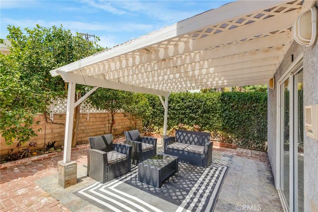 21492 Arapahoe Trail, Chatsworth, CA 91311