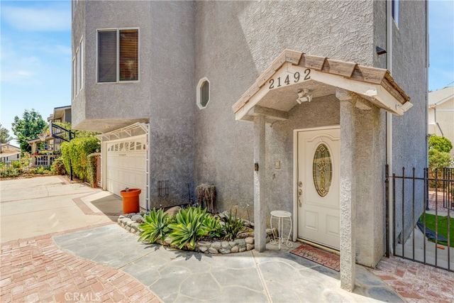 21492 Arapahoe Trail, Chatsworth, CA 91311