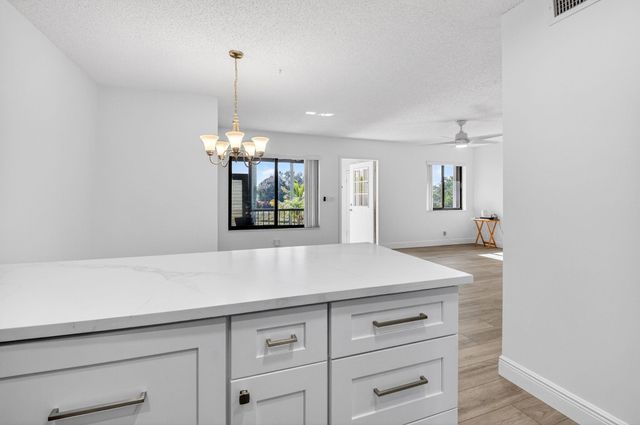 427 Pine Glen Lane C2, Greenacres, FL 33463