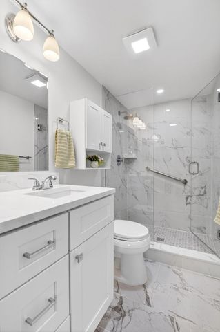 427 Pine Glen Lane C2, Greenacres, FL 33463