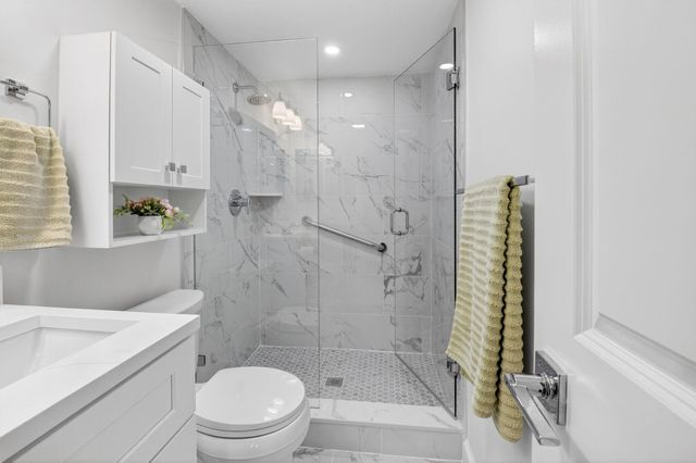 427 Pine Glen Lane C2, Greenacres, FL 33463