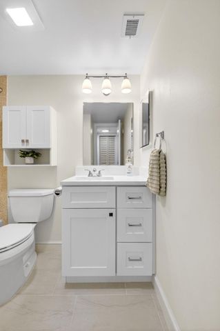 427 Pine Glen Lane C2, Greenacres, FL 33463