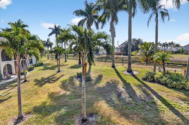 427 Pine Glen Lane C2, Greenacres, FL 33463