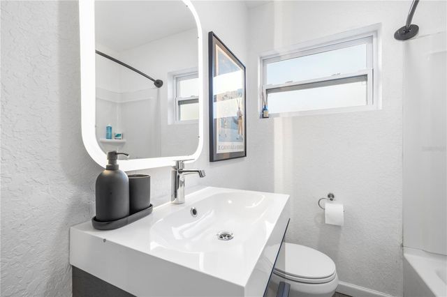 3018 E JEAN STREET, Tampa, FL 33610