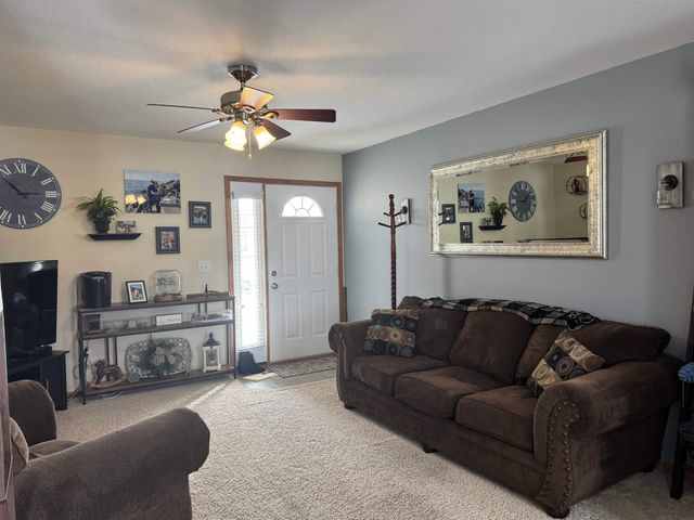 1113 Amelia Dr Unit 1, Cedar Falls, IA 50613