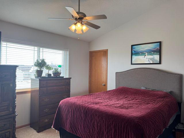 1113 Amelia Dr Unit 1, Cedar Falls, IA 50613