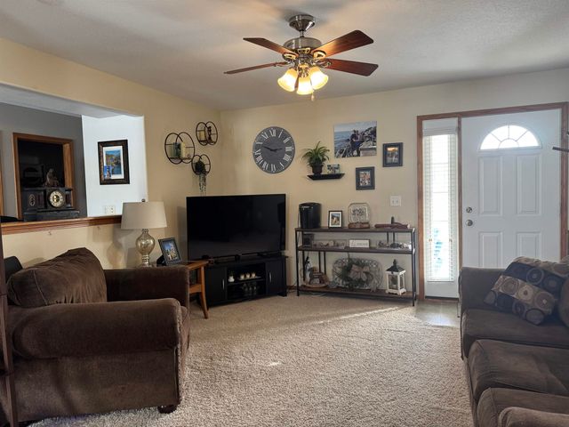 1113 Amelia Dr Unit 1, Cedar Falls, IA 50613