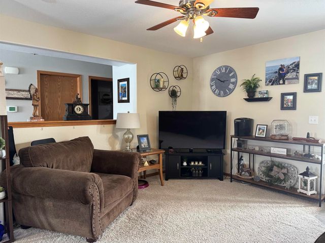 1113 Amelia Dr Unit 1, Cedar Falls, IA 50613