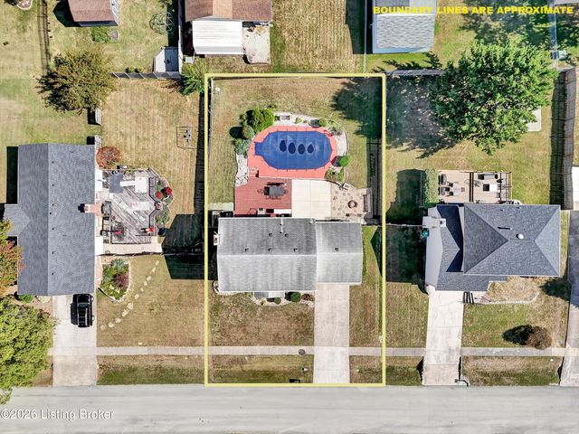7703 Sunbury Ln, Louisville, KY 40220
