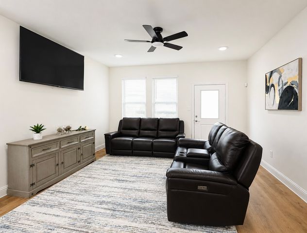 900 Marcellus Court, Arlington, TX 76011
