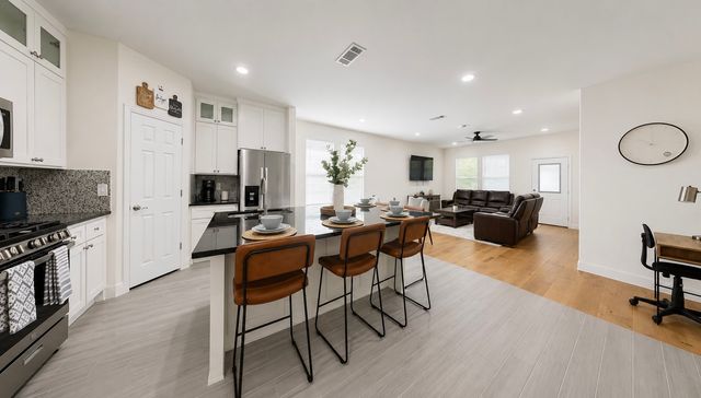 900 Marcellus Court, Arlington, TX 76011