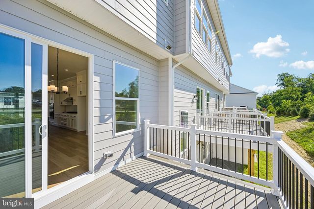 145 RIVER TRAIL CIR, King Of Prussia, PA 19406
