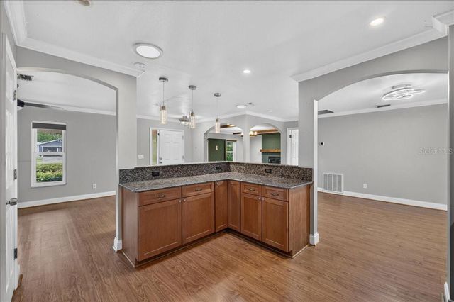 1221 E LIME STREET, Tarpon Springs, FL 34689