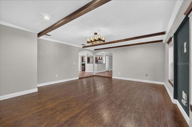 1221 E LIME STREET, Tarpon Springs, FL 34689