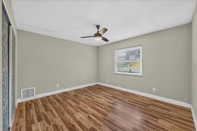 1221 E LIME STREET, Tarpon Springs, FL 34689
