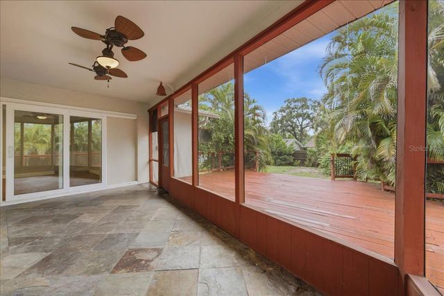 1221 E LIME STREET, Tarpon Springs, FL 34689