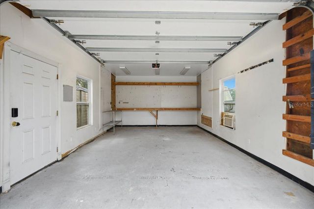 1221 E LIME STREET, Tarpon Springs, FL 34689