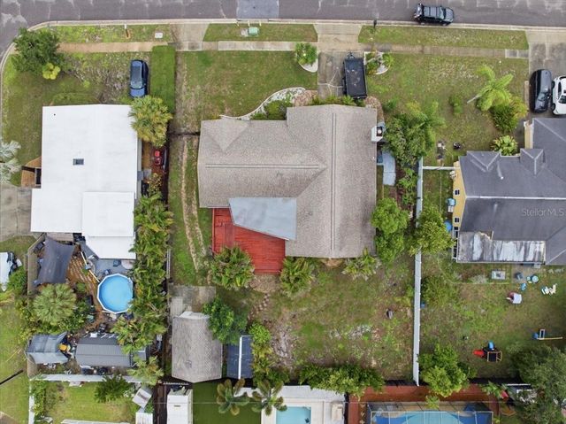 1221 E LIME STREET, Tarpon Springs, FL 34689