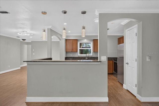 1221 E LIME STREET, Tarpon Springs, FL 34689