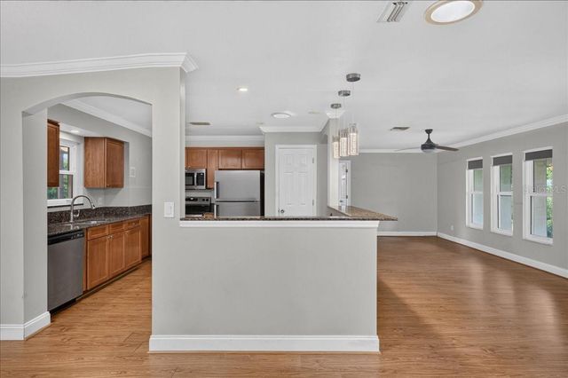 1221 E LIME STREET, Tarpon Springs, FL 34689