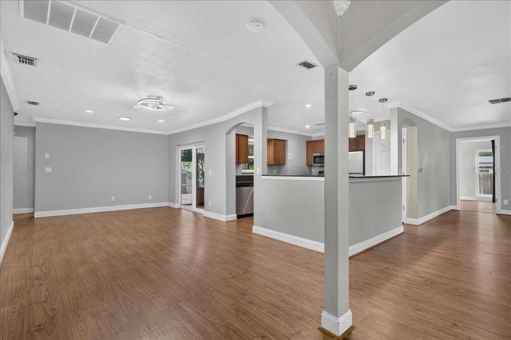 Image 16 of property listing at 1221 E LIME STREET, Tarpon Springs, FL 34689
