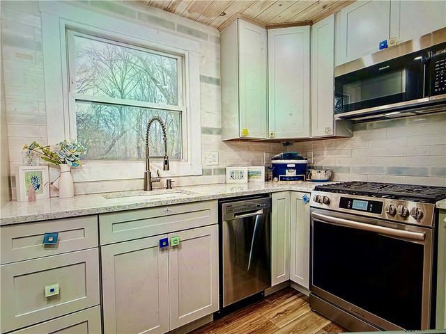 62 Biscuit City Road, Charlestown, RI 02813