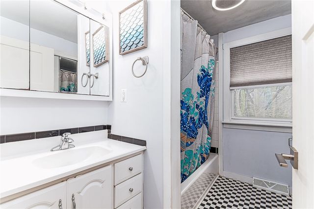 62 Biscuit City Road, Charlestown, RI 02813