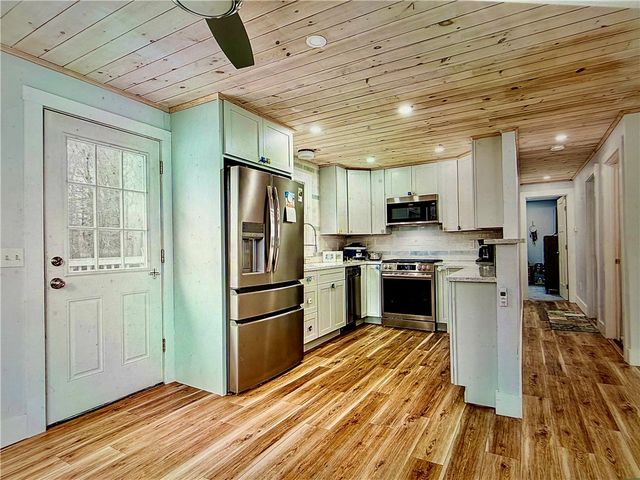 62 Biscuit City Road, Charlestown, RI 02813