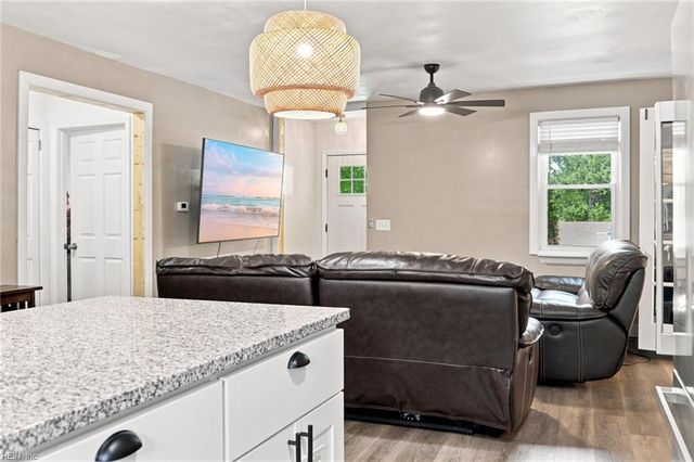 6383 Dove ST, Norfolk, VA 23513