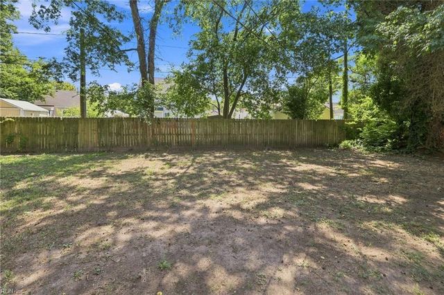 6383 Dove ST, Norfolk, VA 23513