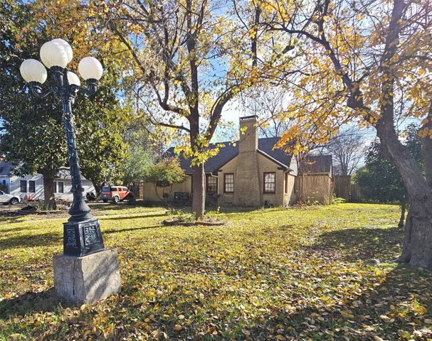 122 E 7th Street, Lancaster, TX 75146