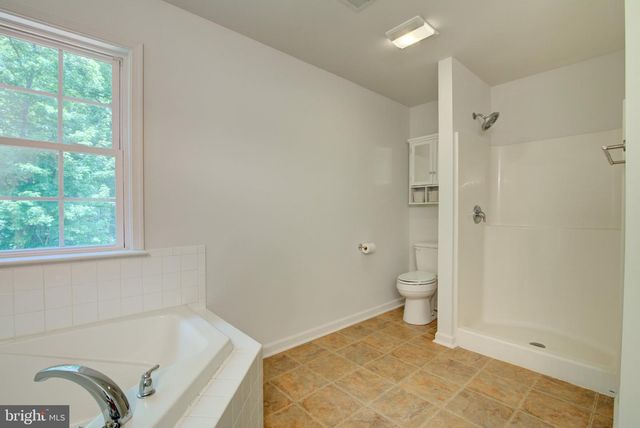 228 WARNER LN, Hedgesville, WV 25427