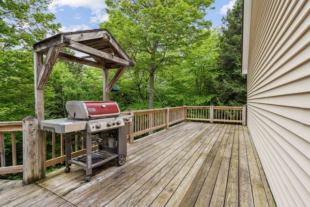 530 West Road, Barnard, VT 05031