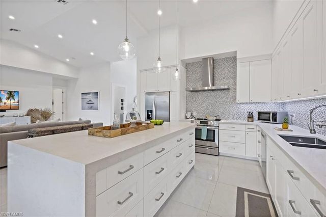 1889 Bahama AVE, Marco Island, FL 34145