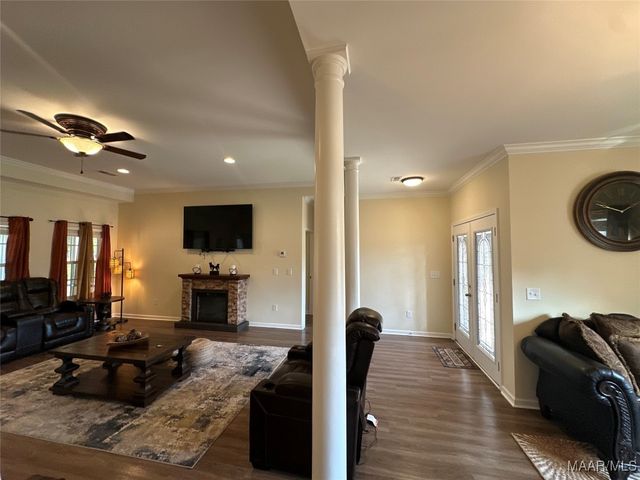 17 Indian Head Circle, Selma, AL 36701